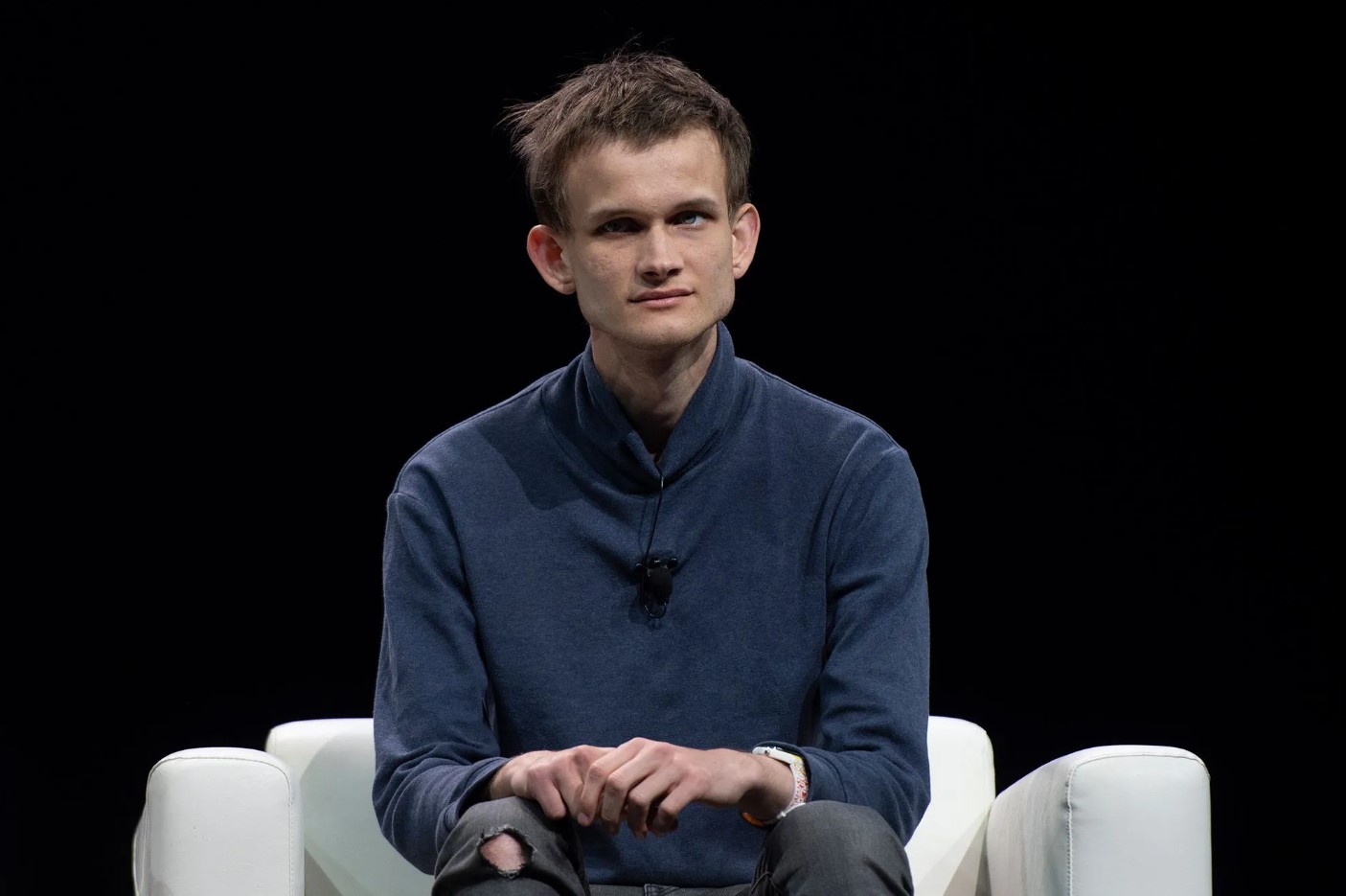 Vitalik Buterin Đăng Ký Tên Miền “dacc.eth” ENS Cho Chủ Nghĩa Gia Tốc Phòng Thủ.